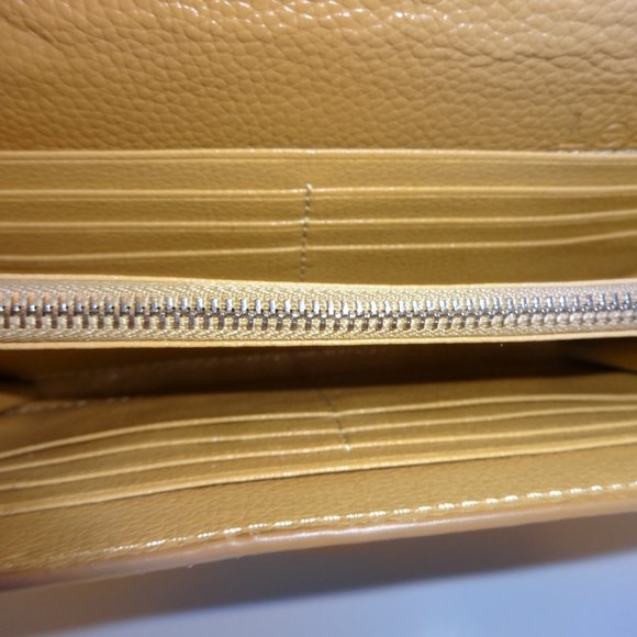 BLACK LEATHER TWO TONE WALLET OR CLUTCH - Picture 11 of 16